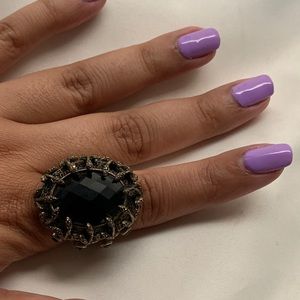 Lucky Brand 🍀 Chuncky black stone gold tone ring